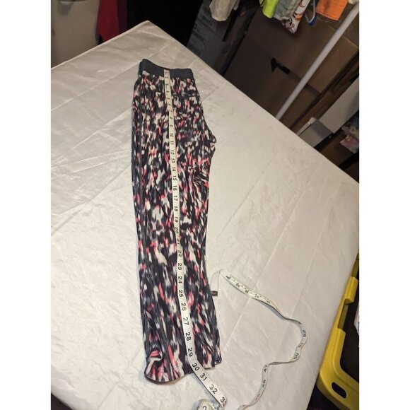 Womens Size Small Capri Pants Nike Stay Warm dri fit black pink white - Picture 14 of 16